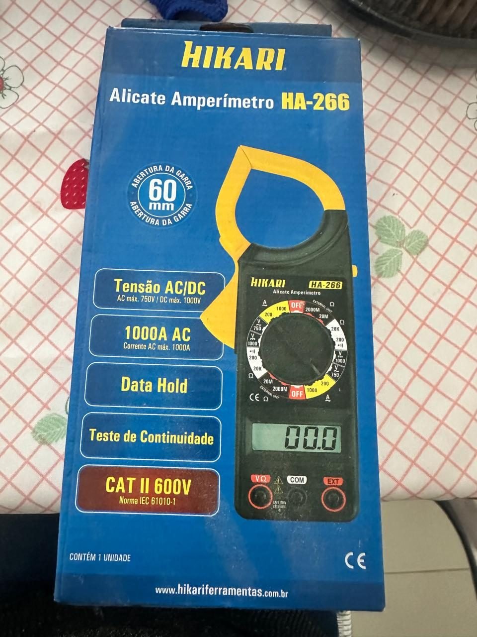 Alicate amperímetro - Imagem principal