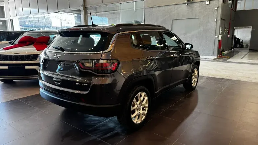 Jeep Compass 2026 em excelente estado - Imagem adicional 2